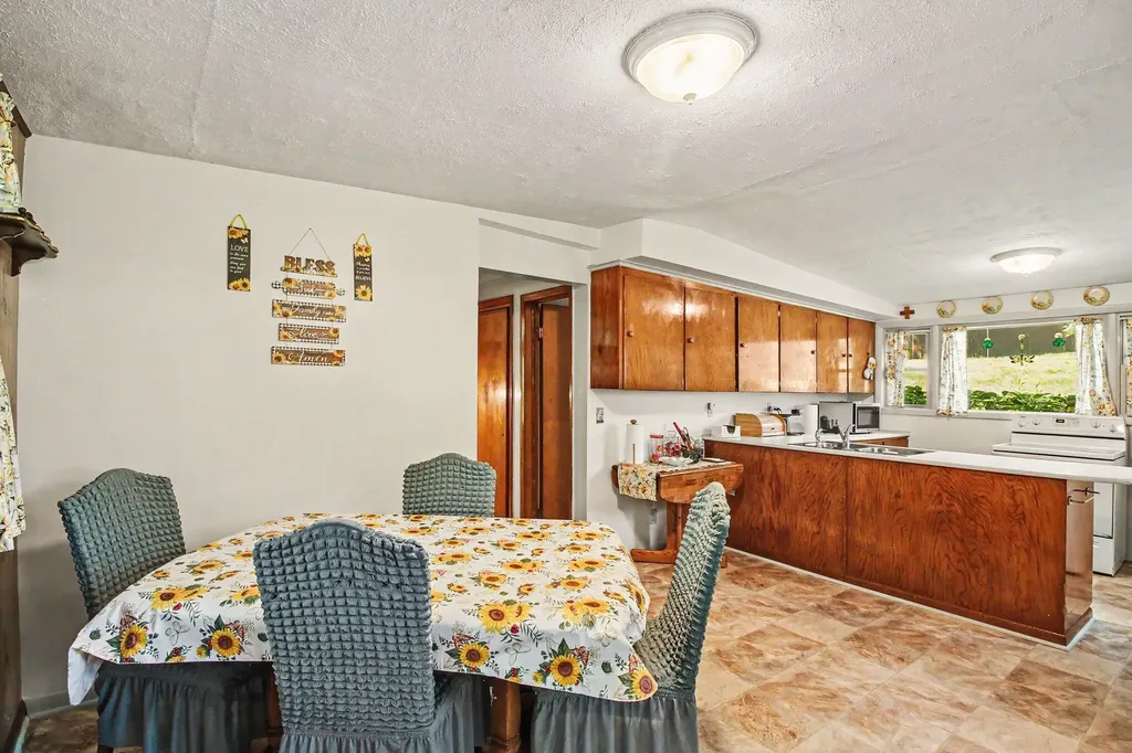 13150 Trist Road Waterloo Township MI 49240