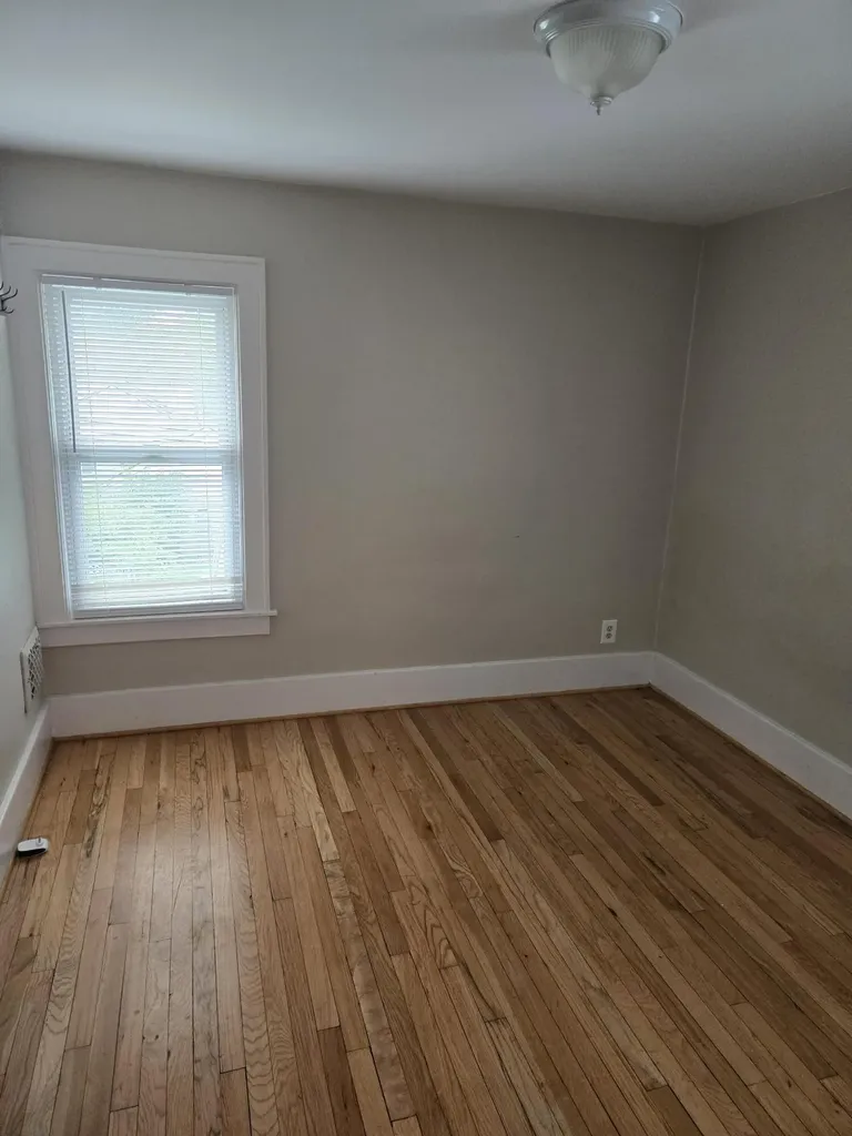 917 Forestdale Road Royal Oak City MI 48067
