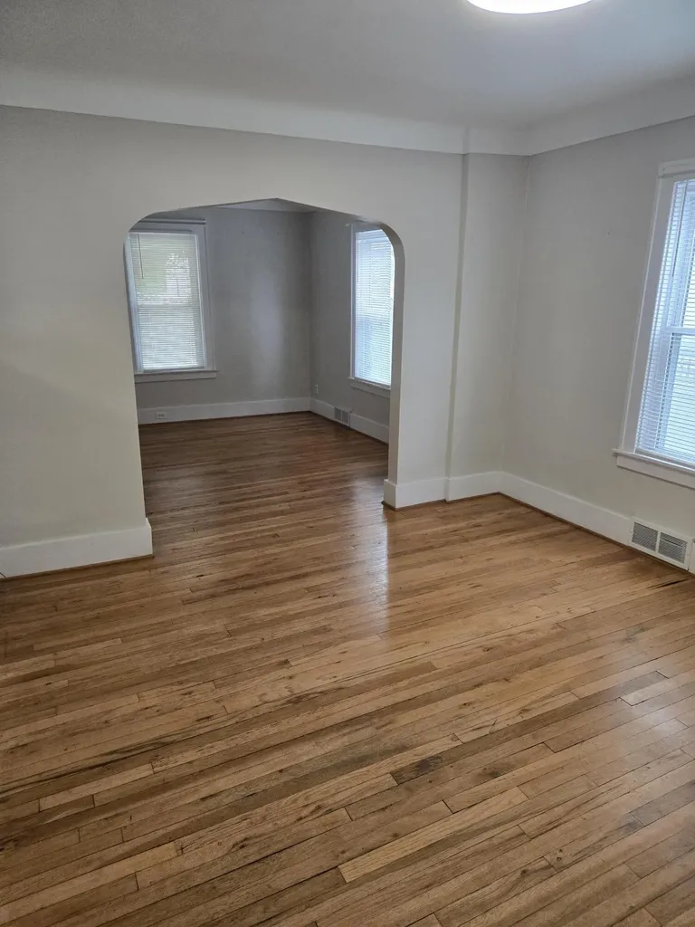 917 Forestdale Road Royal Oak City MI 48067