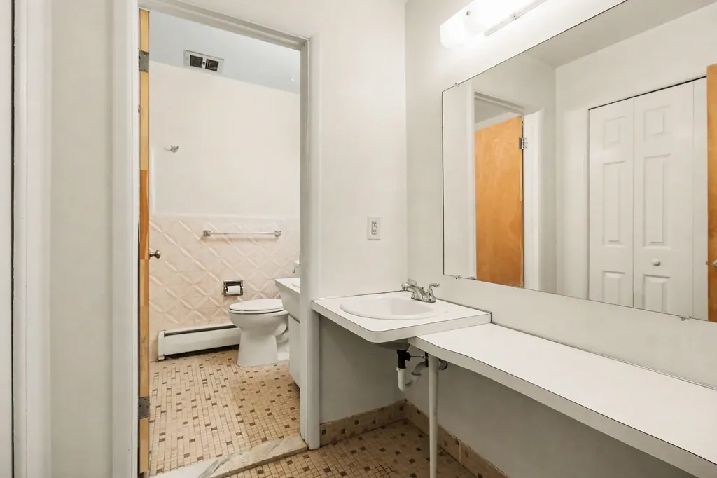 1257 Island Drive Ann Arbor City MI 48105