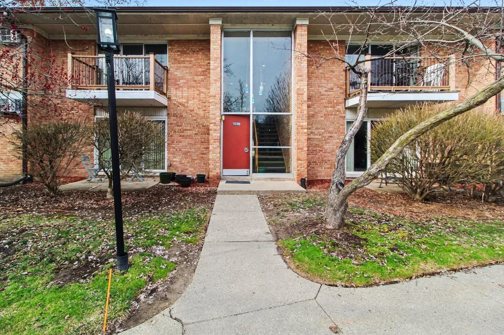 1257 Island Drive Ann Arbor City MI 48105