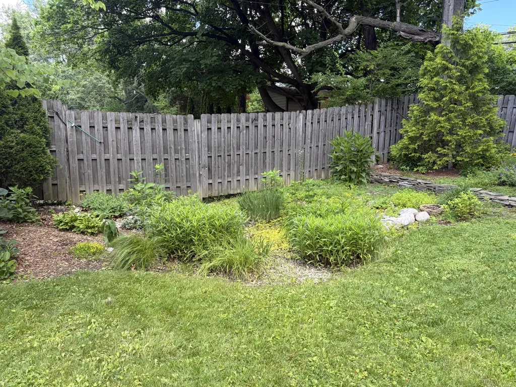 2104 S Circle Drive Ann Arbor City MI 48103