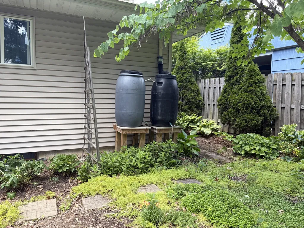 2104 S Circle Drive Ann Arbor City MI 48103