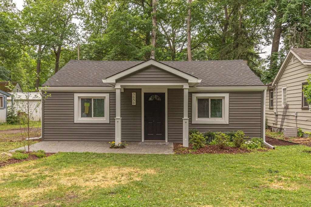 5050 Grover Drive Genoa Township MI 48116