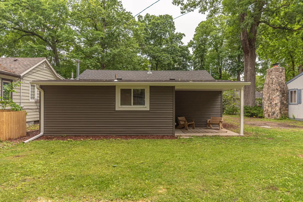 5050 Grover Drive Genoa Township MI 48116