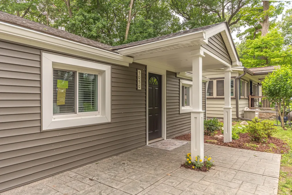 5050 Grover Drive Genoa Township MI 48116