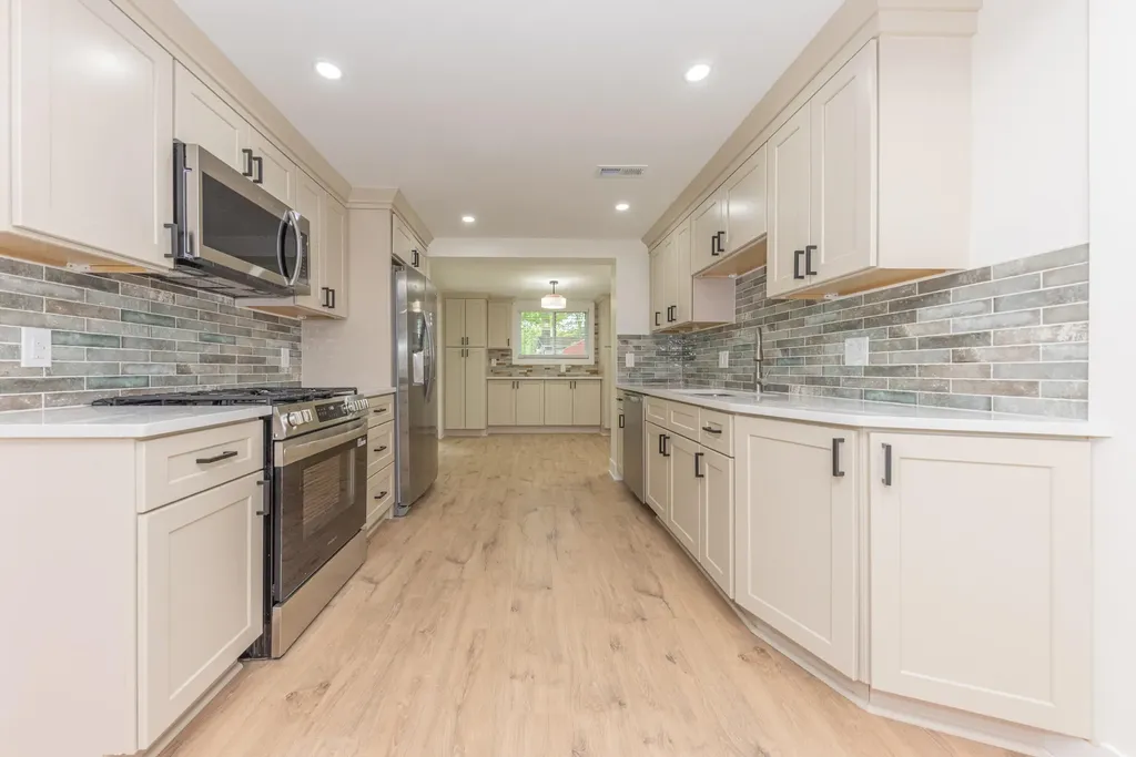 5050 Grover Drive Genoa Township MI 48116