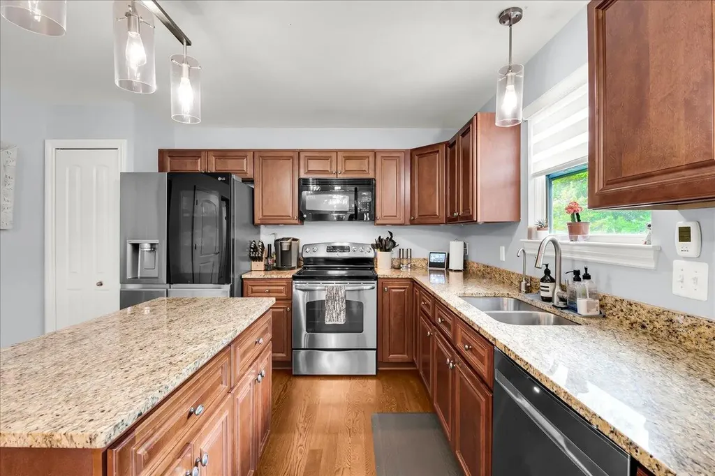760 Pembroke Drive Saline City MI 48176