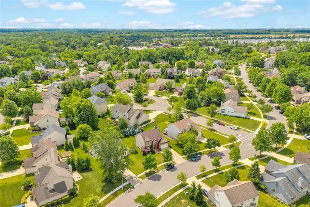 760 Pembroke Drive Saline City MI 48176