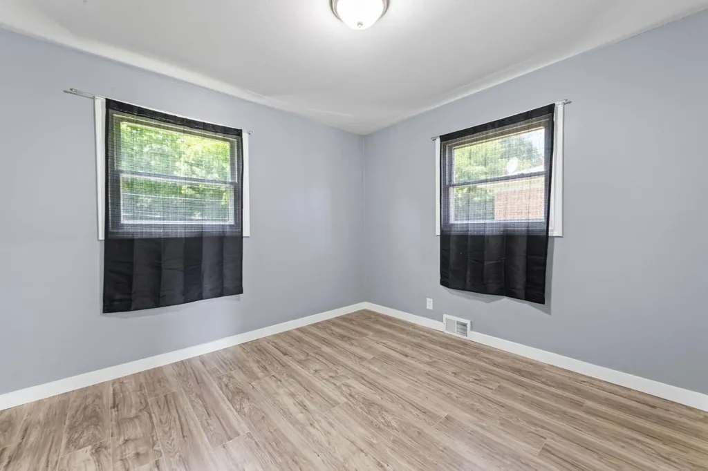 2464 Stieber Street Westland City MI 48186
