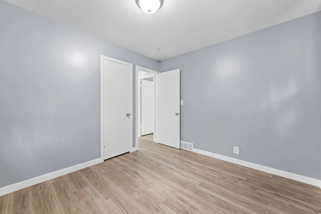 2464 Stieber Street Westland City MI 48186