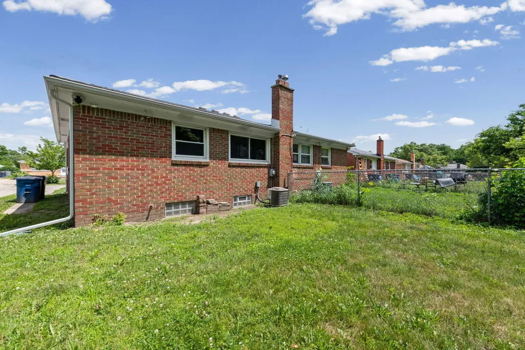 2464 Stieber Street Westland City MI 48186