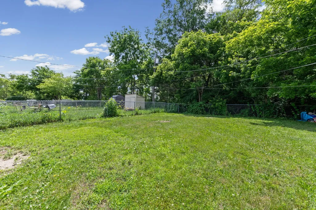 2464 Stieber Street Westland City MI 48186