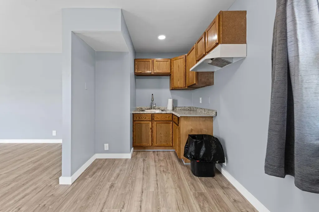 2464 Stieber Street Westland City MI 48186