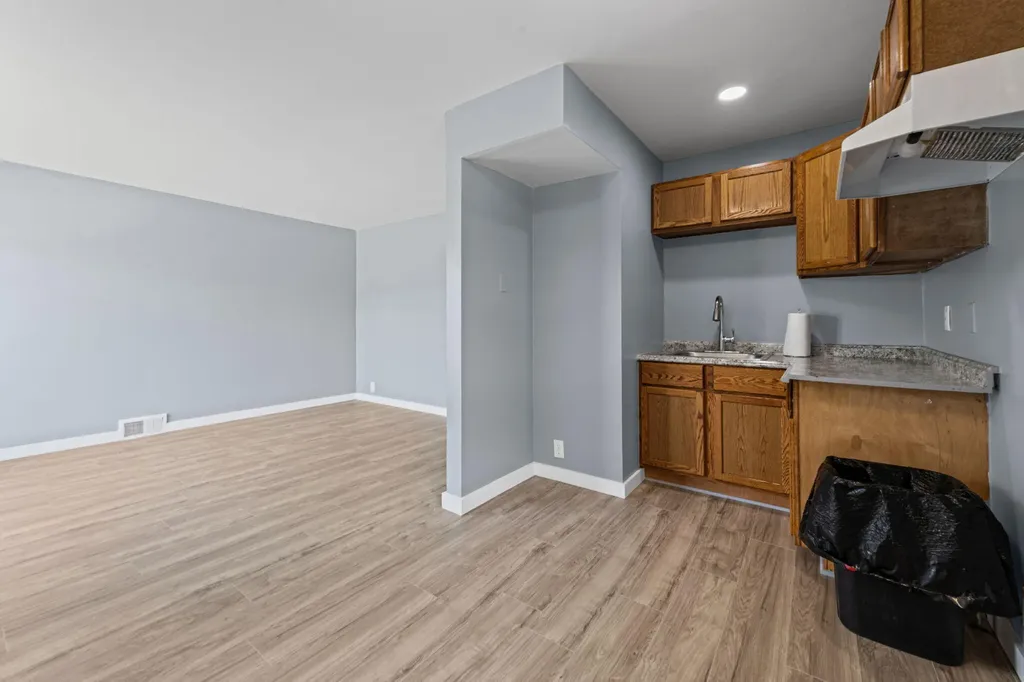 2464 Stieber Street Westland City MI 48186