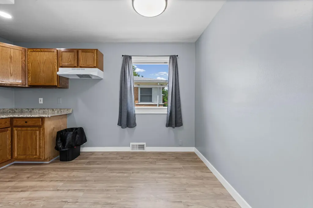 2464 Stieber Street Westland City MI 48186