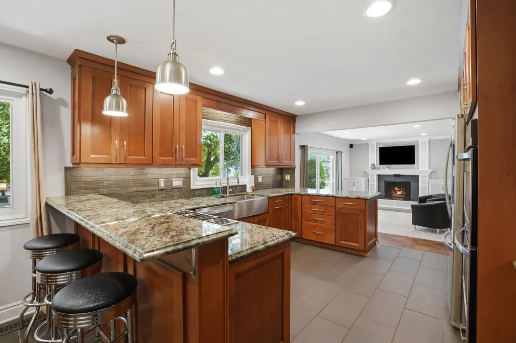 1810 Hickory Bark Lane Bloomfield Hills City MI 48304