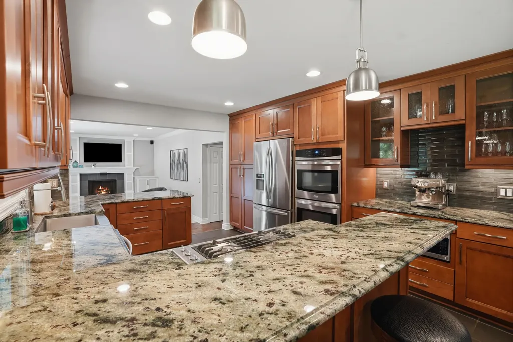 1810 Hickory Bark Lane Bloomfield Hills City MI 48304