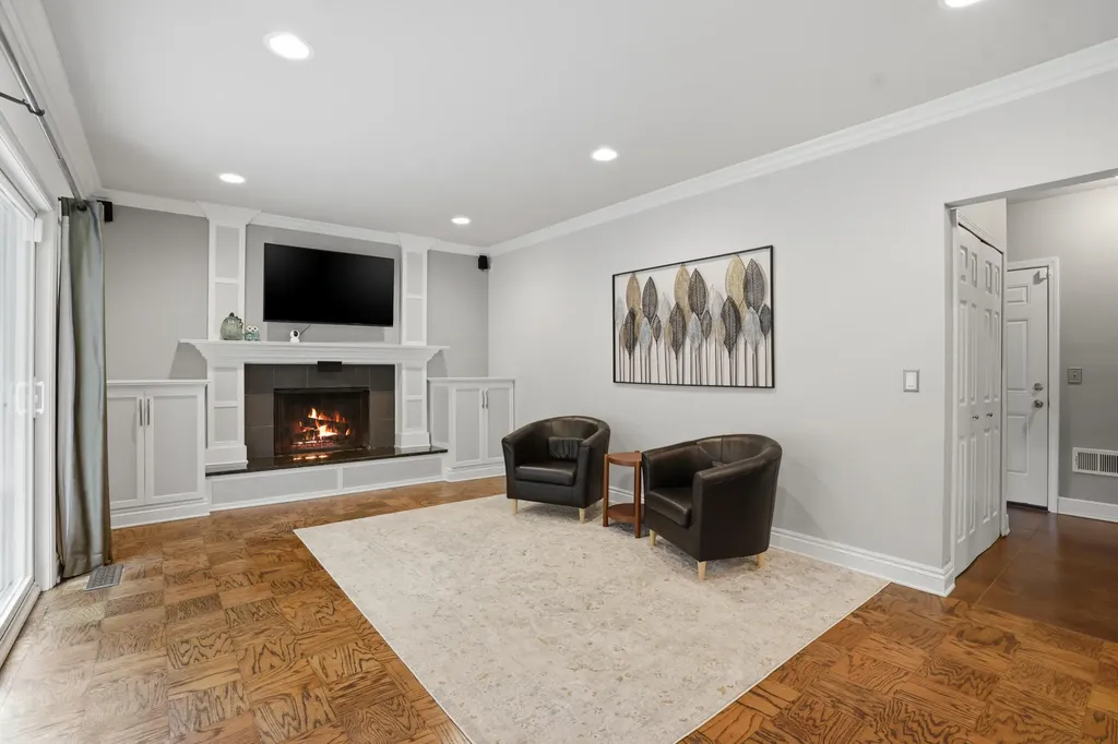 1810 Hickory Bark Lane Bloomfield Hills City MI 48304