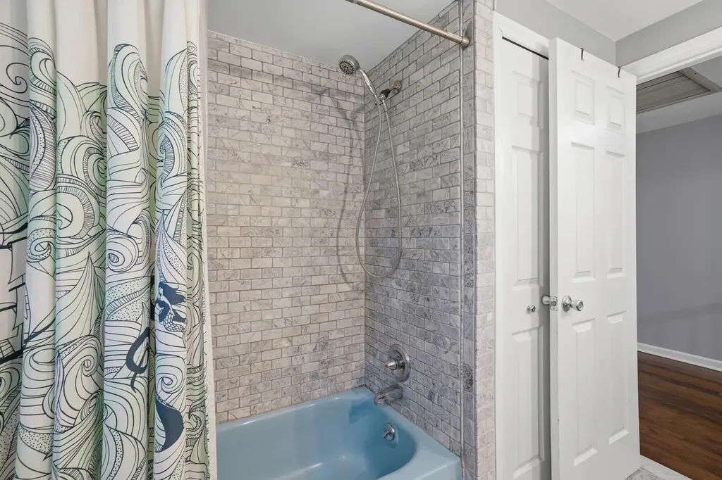 1810 Hickory Bark Lane Bloomfield Hills City MI 48304