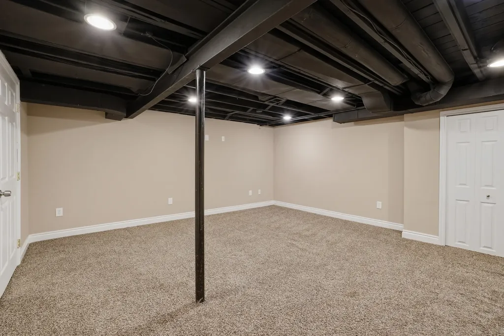 1810 Hickory Bark Lane Bloomfield Hills City MI 48304