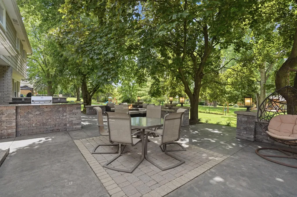1810 Hickory Bark Lane Bloomfield Hills City MI 48304