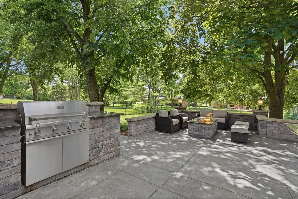 1810 Hickory Bark Lane Bloomfield Hills City MI 48304