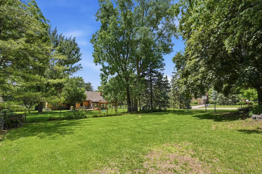 1810 Hickory Bark Lane Bloomfield Hills City MI 48304