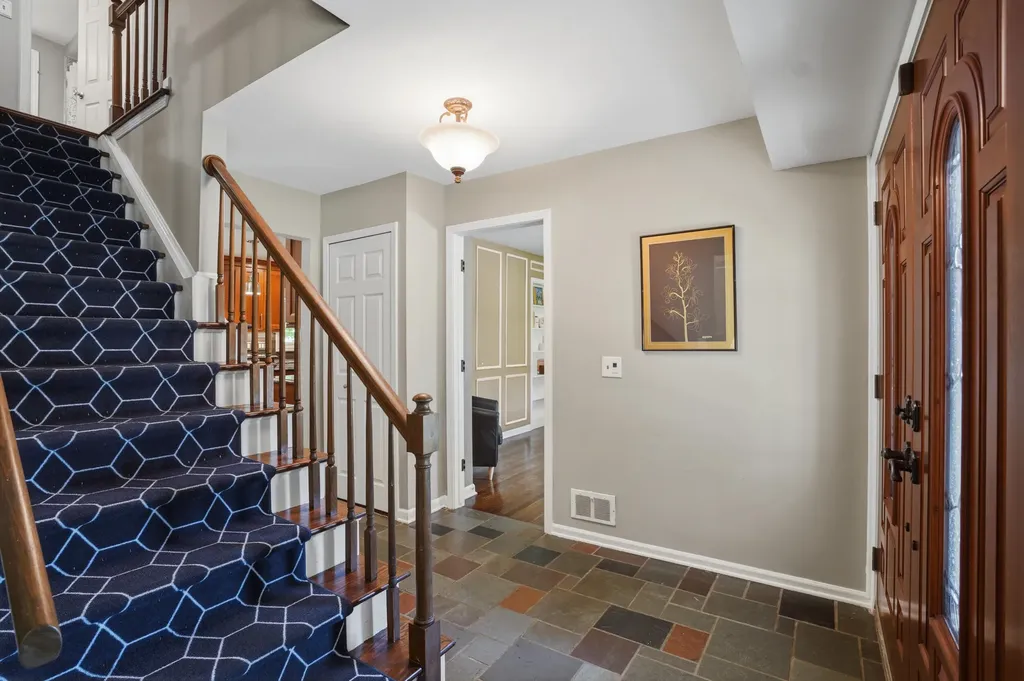 1810 Hickory Bark Lane Bloomfield Hills City MI 48304