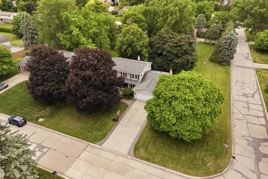 1810 Hickory Bark Lane Bloomfield Hills City MI 48304