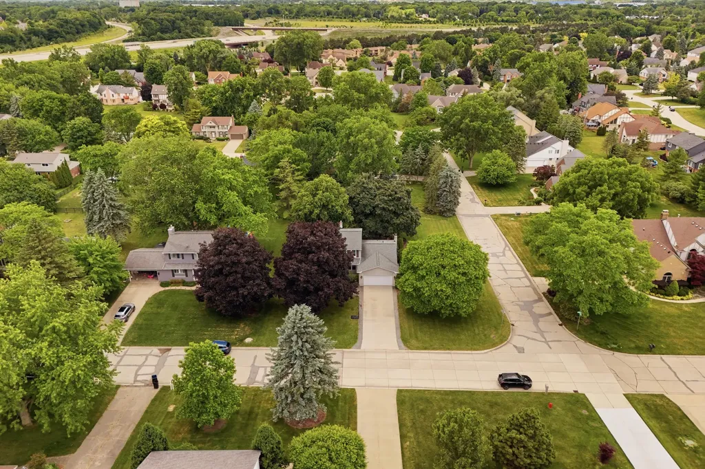 1810 Hickory Bark Lane Bloomfield Hills City MI 48304