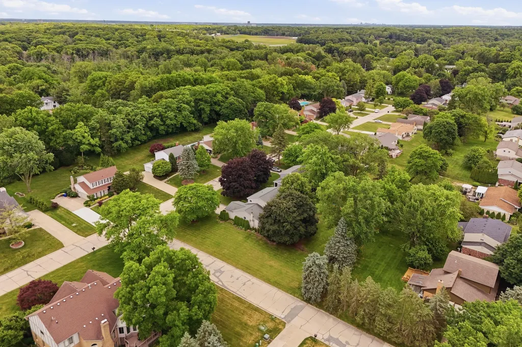 1810 Hickory Bark Lane Bloomfield Hills City MI 48304