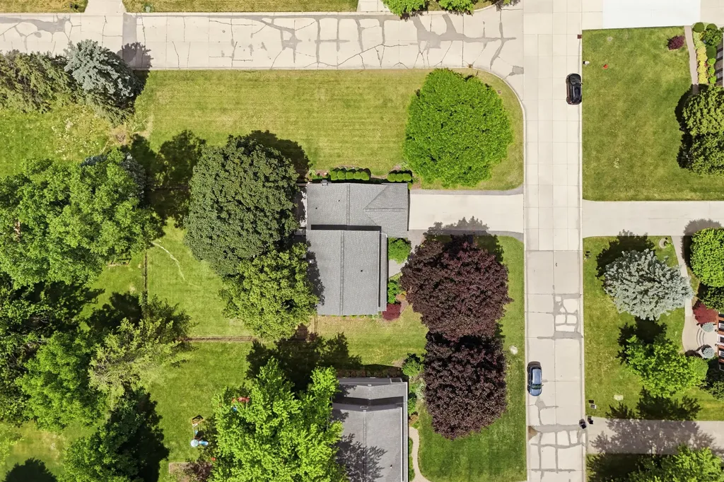 1810 Hickory Bark Lane Bloomfield Hills City MI 48304