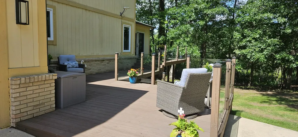 8690 Scenic Bluff Lane White Lake Charter Township MI 48386