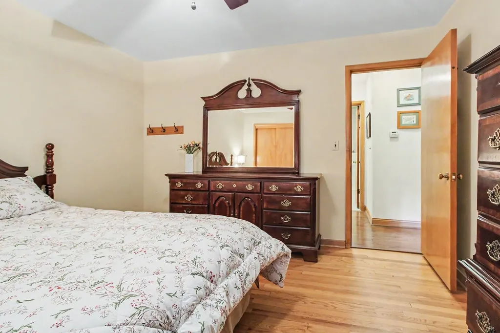 544 North Drive Wyandotte City MI 48192