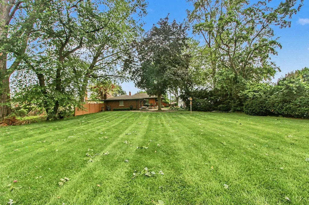 544 North Drive Wyandotte City MI 48192