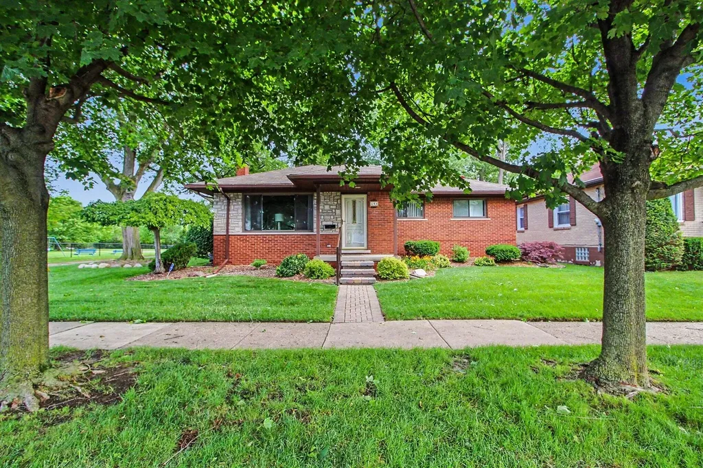 544 North Drive Wyandotte City MI 48192