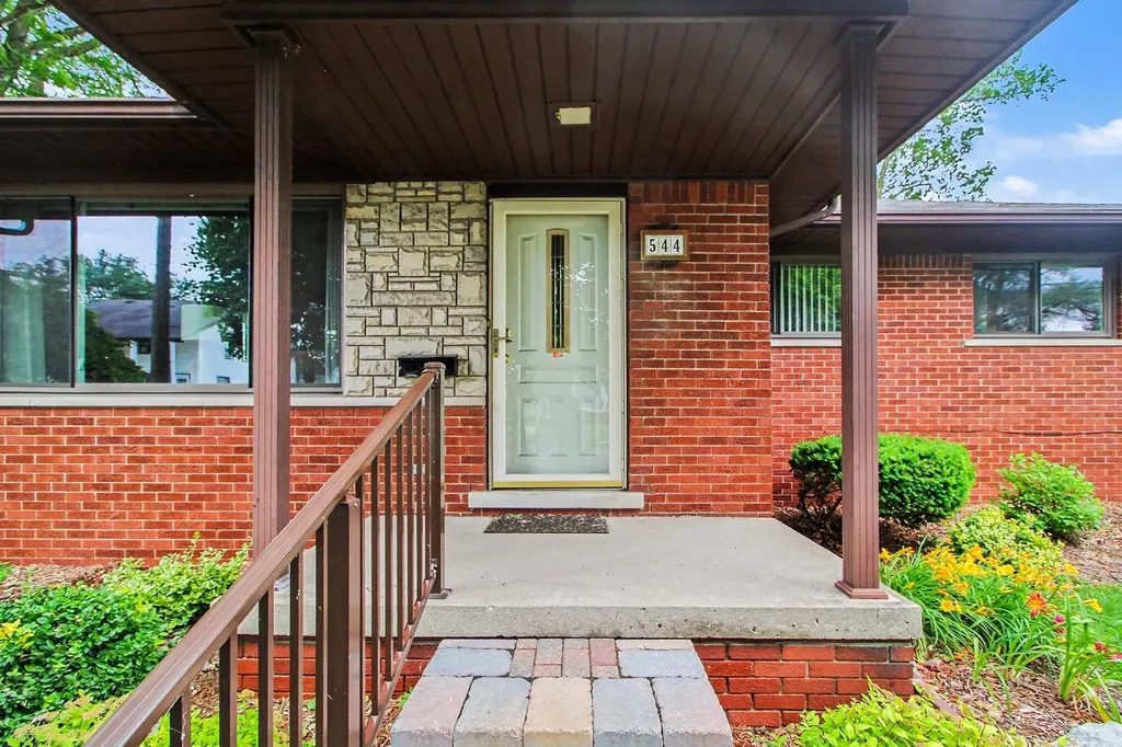 544 North Drive Wyandotte City MI 48192