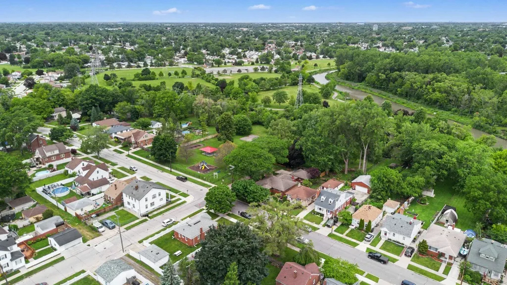 544 North Drive Wyandotte City MI 48192