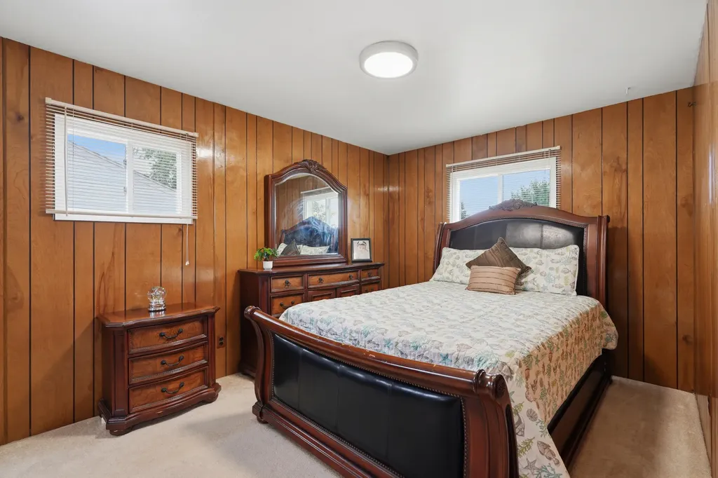 8171 Perrin Avenue Westland City MI 48185
