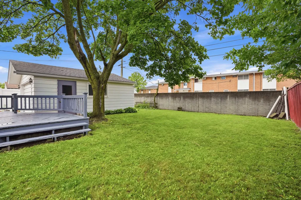 8171 Perrin Avenue Westland City MI 48185