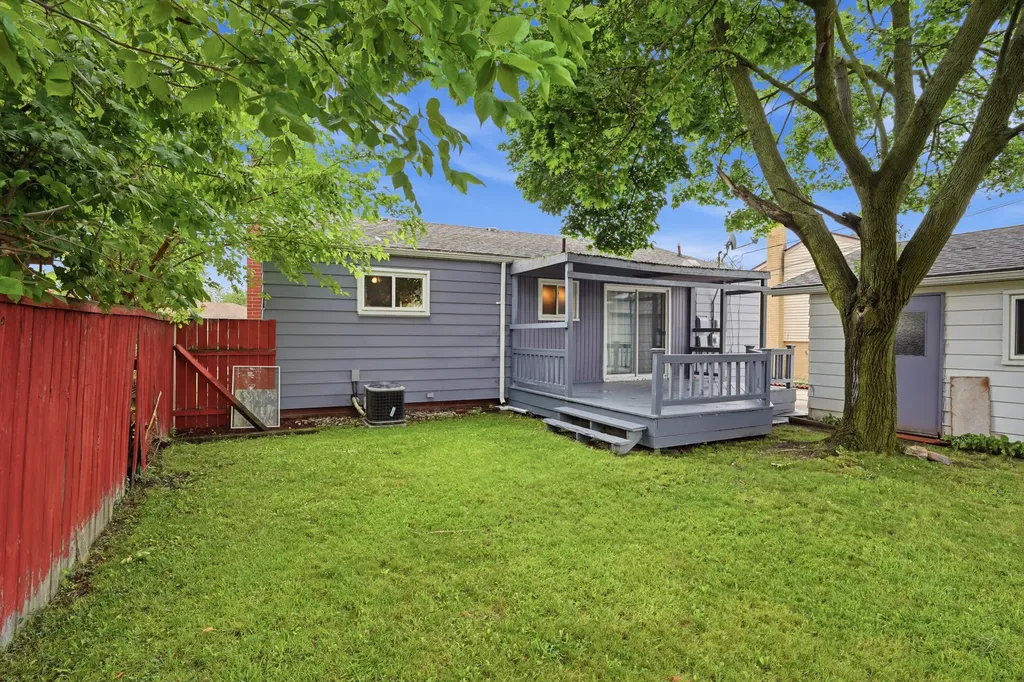 8171 Perrin Avenue Westland City MI 48185