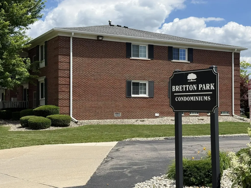 1749 Monticello Street Trenton City MI 48183
