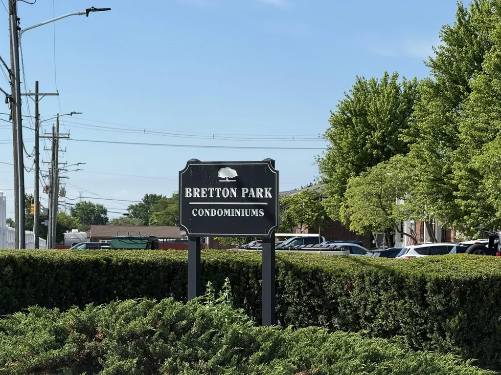 1749 Monticello Street Trenton City MI 48183