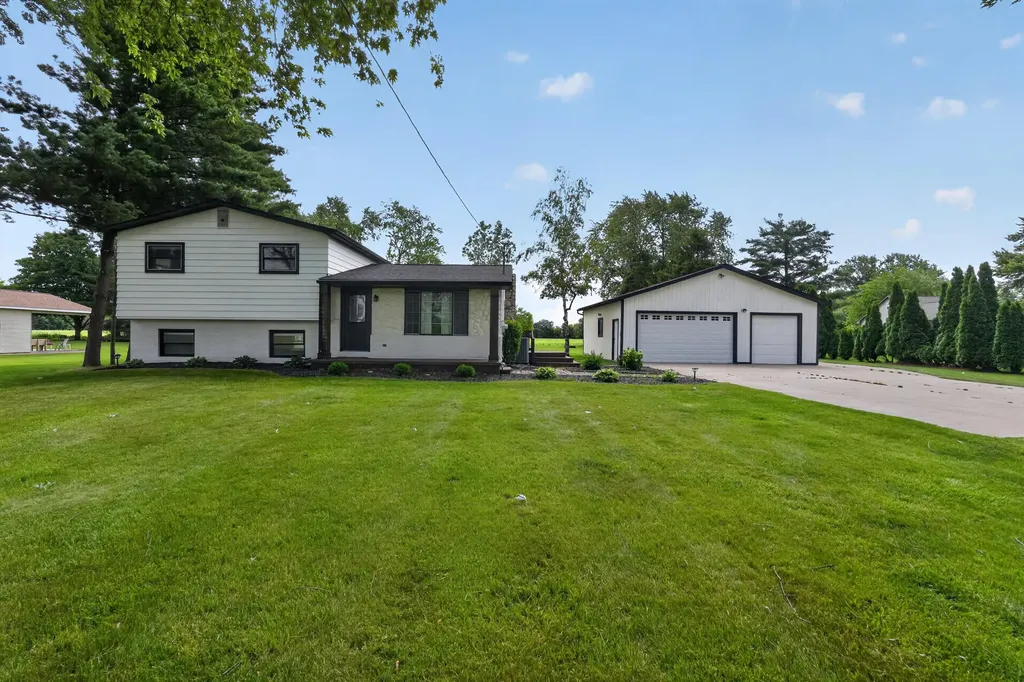 3371 Van Vleet Road Clayton Charter Township MI 48473