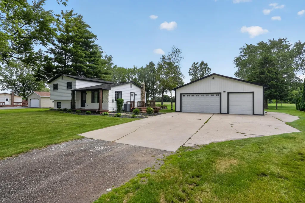 3371 Van Vleet Road Clayton Charter Township MI 48473