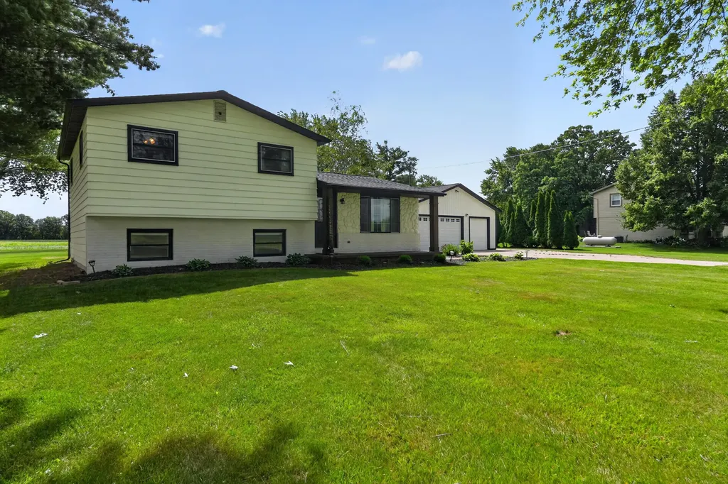 3371 Van Vleet Road Clayton Charter Township MI 48473