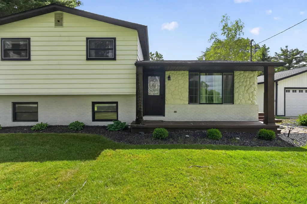 3371 Van Vleet Road Clayton Charter Township MI 48473
