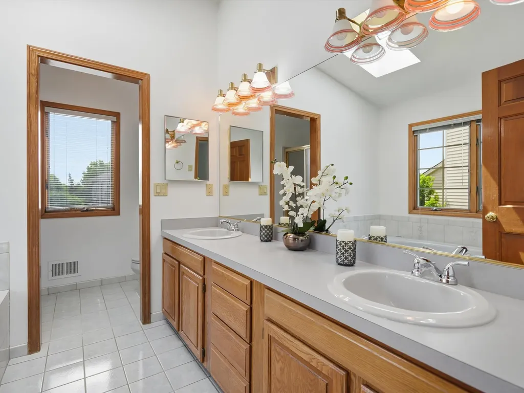 1657 Wake Robin Court Scio Township MI 48103