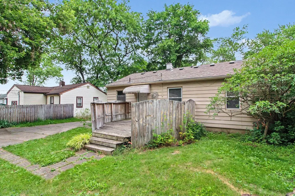 612 Greenlawn Street Ypsilanti Charter Township MI 48198